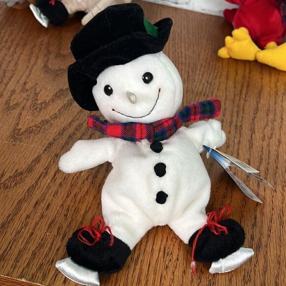 Snowden & Friends Mini 9” Plush’s includes 4 beanie stuffies - Picture 6 of 9